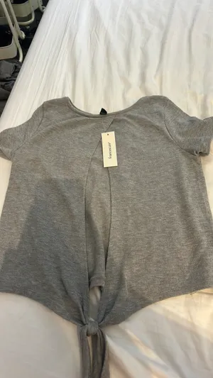 Francesca’s Taupe Open Tie Back Crop T Shirt Size XS NWT! thumbnail 5