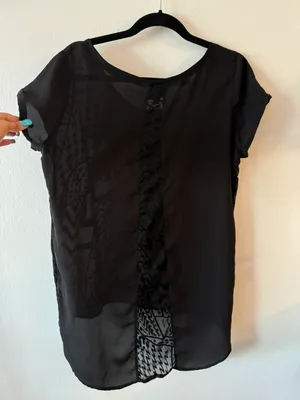Mossimo Woman's Black Lightweight Top Large thumbnail 6