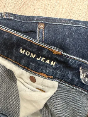American Eagle Women’s High Rise Med Wash Blue Denim Mom Jeans Size 12 Reg thumbnail 4