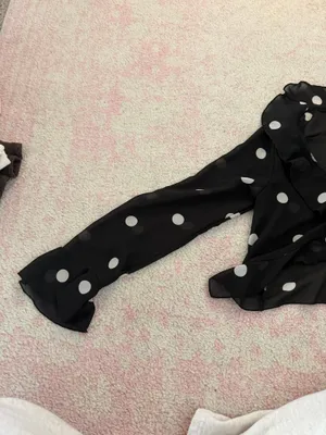 Long sleeve going out top Black thumbnail 2