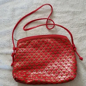 Purse. (B) thumbnail 1