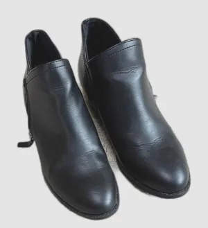 Pacifica Womens Size 8 Black Ankle Booties Block Heel Zip Up Minimalist EUC thumbnail 1