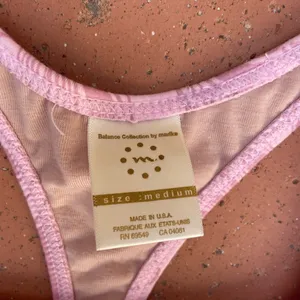 Vintage cropped workout top thumbnail 3
