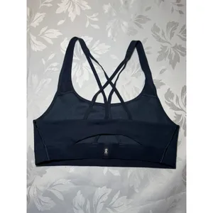 On Cloud Running Studio Navy Blue Strappy Cross Back Sports Bra Size S thumbnail 3