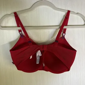 Victoria's Secret Bra Sz 32DD Red T-shirt Push Up Lace Velvet Convertible Strap thumbnail 6