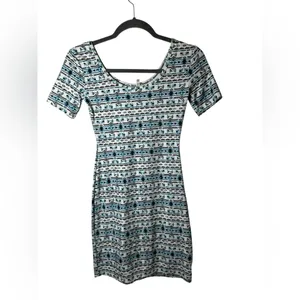 Mudd XS Tribal Print Short Sleeve Mini‎ Dress Boho Festival Style thumbnail 4