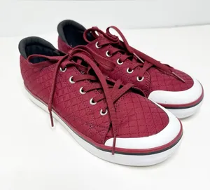 KEEN Elsa III Quilted Sneakers Merlot Star White Womens Size 8 thumbnail 1
