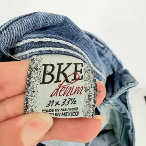 BKE Harper Distressed Bootcut Jeans Sz 31Lx33.5 Embroidered Buckle Y2K Country thumbnail 9