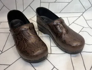 Dansko Professional Clogs 41 Brown Embossed Floral Paisley Leather Nursing Shoes thumbnail 1