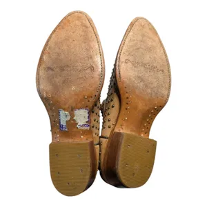 Matisse Faithful Camel Tan Leather Brass Studded Western Ankle Boots Sz 9 thumbnail 5