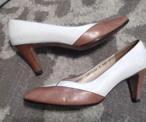 Salvatore Ferragamo Vintage neutral pump heels thumbnail 2