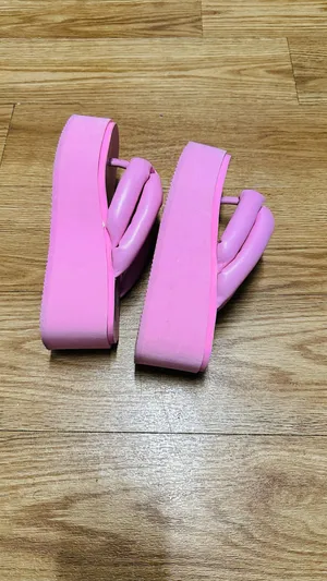 STEVE MADDEN Platform Pink Sandals thumbnail 5