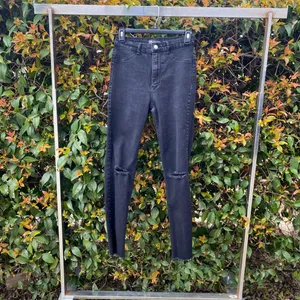 Zara // Black Hi-rise Skinny Jeans thumbnail 3
