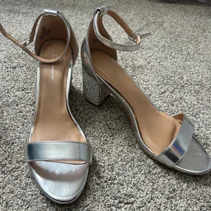 LLorraine Glamorous Silver Block Heel Sandals thumbnail 1