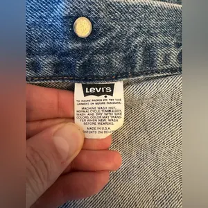 Vintage Levi's Denim Trucker Jacket Women’s Medium Made in USA 90s Jean Jacket thumbnail 10