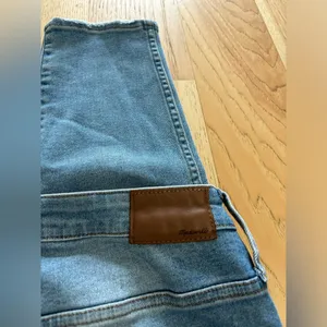 Madewell High Rise Crop Jeans thumbnail 5