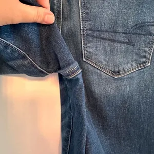 American Eagle medium-dark blue skinny jeans thumbnail 3