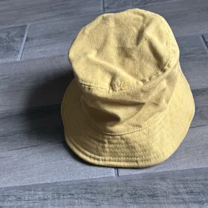 Steve Madden yellow bucket hat thumbnail 2