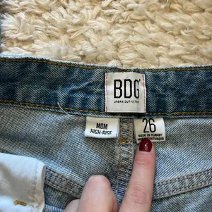 BDG Urban Outfitters High Rise Mom Jeans thumbnail 3