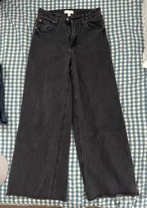 H&M Jeans High-Waisted thumbnail 1