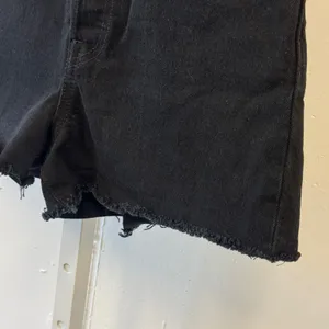 Levis Premium Ribcage Shorts Button Fly W27 Black High Rise Raw Hem Denim thumbnail 4