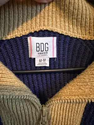BDG Cropped Sweater Urban Outfitters thumbnail 3