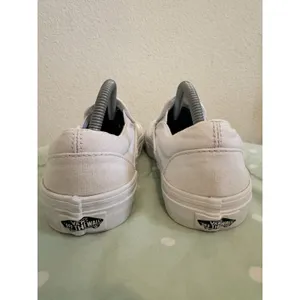 Vans Classic Slip-On Womens White Canvas Sneakers US 7.5 EU 38 Round Toe thumbnail 9