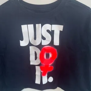 Nike Crop Top Women’s thumbnail 3