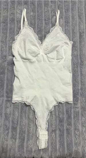 White Lace Seamless Shapewear Bodysuit - Thong Style - Size L thumbnail 1