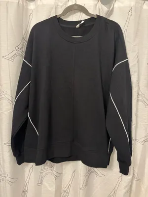 Threads 4 Thought Oversized black sweatshirt with one trimming Sz.1x thumbnail 3