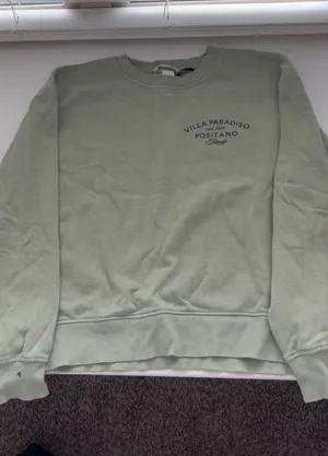 H&M green sweatshirt thumbnail 1