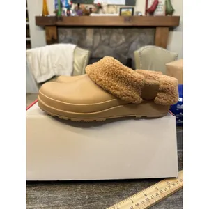 Hunter Women's W Play Sherpa Insulated Clog Tawny Tan Size 6!!!! thumbnail 2
