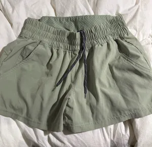 Columbia Shorts Women’s thumbnail 1