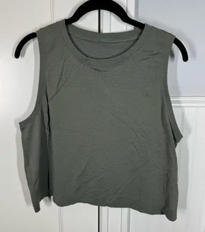 Lululemon swiftly breathe mesh crop tank in sage green San Francisco size 8 thumbnail 1
