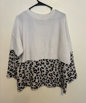 AMOLI Cream Knit Sweater M/L – Leopard Print Statement Sleeves | Cozy thumbnail 1