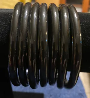 Elegant Black Bracelet Set thumbnail 1