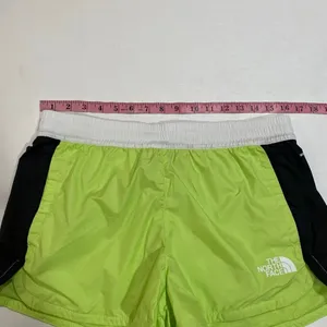 The North Face Women’s Green Running Shorts Size Medium Hydrenaline Athletic thumbnail 4