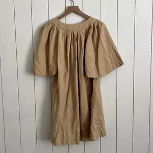 Tuckernuck Pomander Place Khaki Finley Flutter Sleeve Dress thumbnail 5