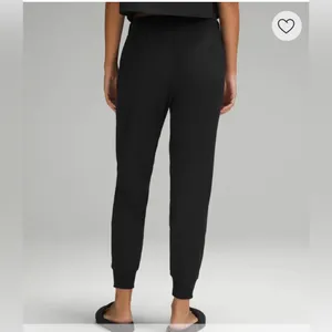 Lululemon Luxtreme Slim-fit Mid-rise Jogger Pants in Black Size Medium thumbnail 3