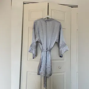 In Bloom by Jonquil Reine Lace Trim Satin Robe Silver Gray Size Medium Large thumbnail 8