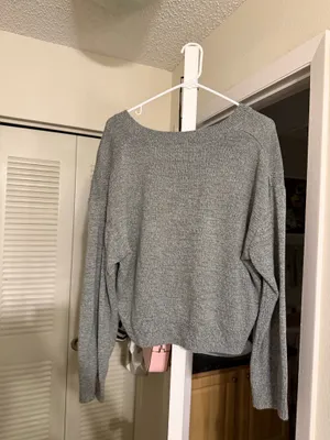 H&M Sweater thumbnail 2