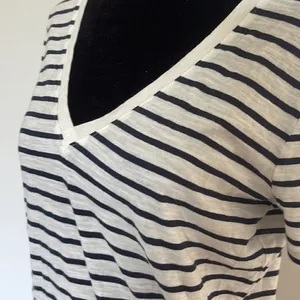 NWT Madewell Cotton T-shirt V neck Navy‎ striped Size Small thumbnail 2