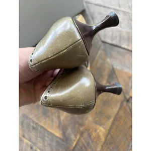 Manolo Blahnik Pumps 36 Brown Olive Leather Wingtip Brogue Kitten Heel Vintage thumbnail 11