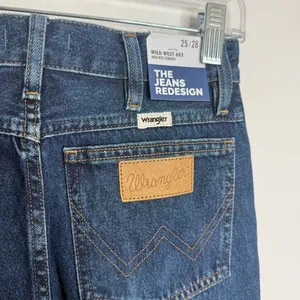 NWT Wrangler Wild West 603 Indigood High Rise‎ Straight Blue Wash Size 25 x 28 thumbnail 5