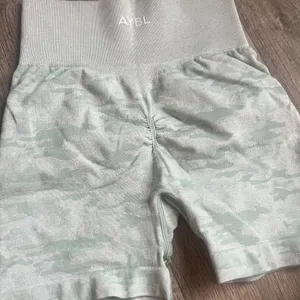 AYBL xs blue biker shorts‎ thumbnail 5