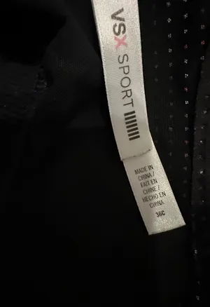 Victoria's Secret sports bra is a size 36C. thumbnail 3