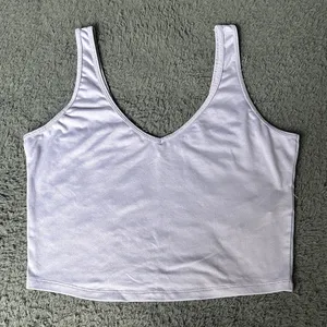Hollister size large light purple v neck cropped tank thumbnail 1
