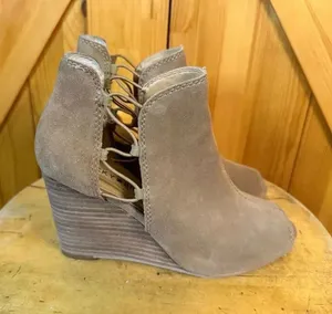Lucky Brand Reevas peep-toe suede wedge ankle booties brown 6.5M thumbnail 1