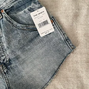 Free people high waisted mid blue raw hem shorts NWT size 26 thumbnail 4