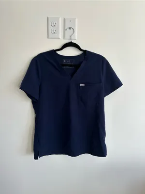 Figs Women’s Catarina Scrub Top in Navy thumbnail 7